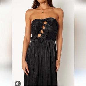 Petal & Pup Elegant Black Strapless Dress